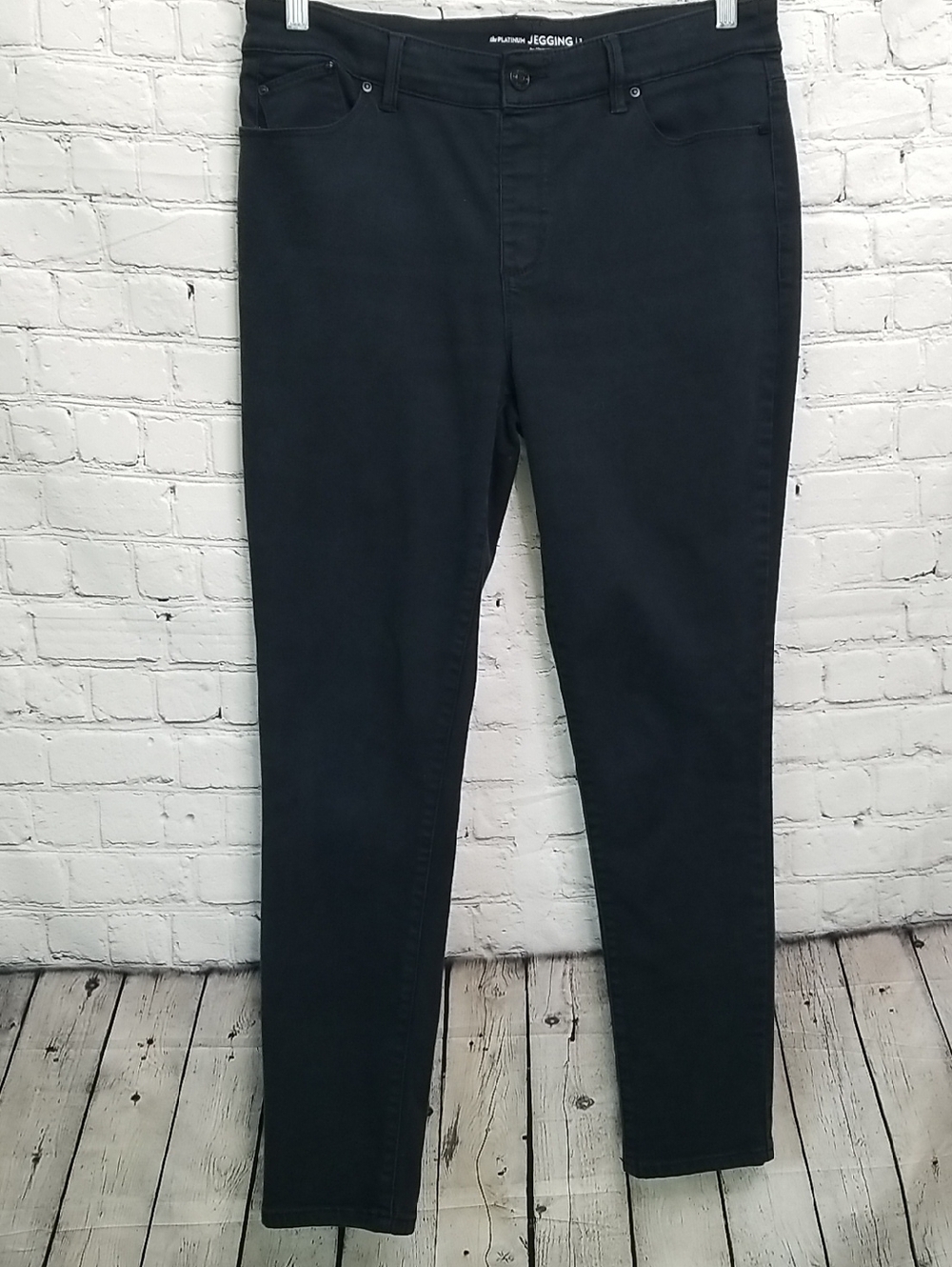 Chico's Black Jeggings Size 8 Medium The Platinum Fit Size 1